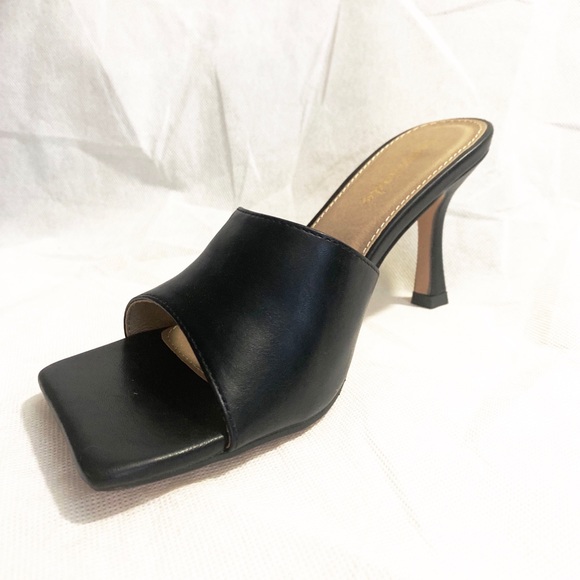 Hilton - Picture 2 of 3